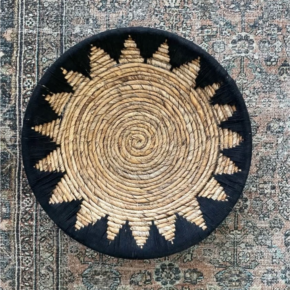Woven wall basket